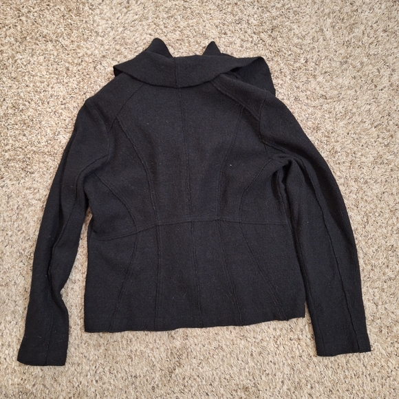 Venario Wool Ruffle Jacket - Picture 2 of 8